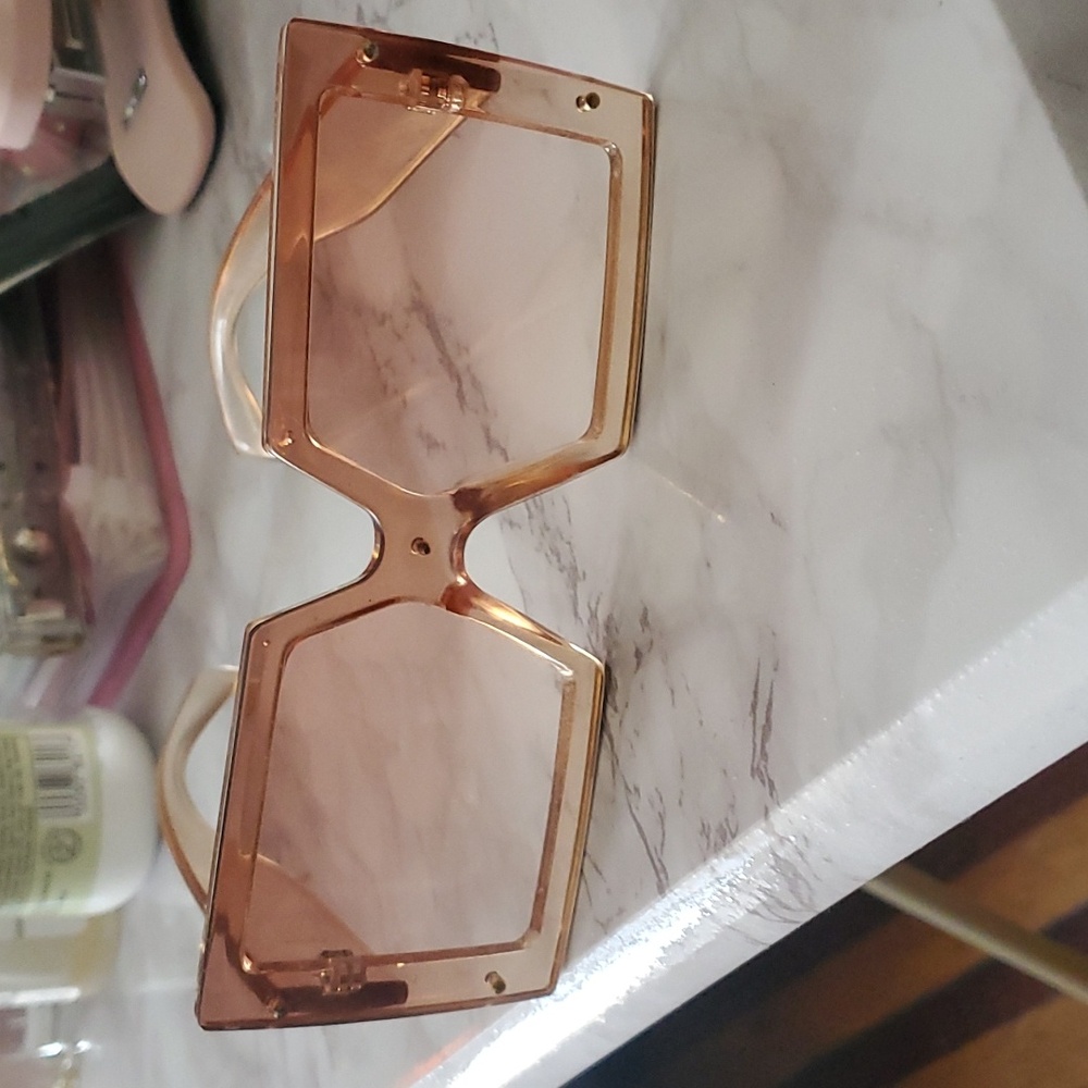 Large Oversized Frame Amber Colored Sunglasses - image 3